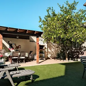 Cals Avis Casa Con Jardin En Сasa de vacaciones